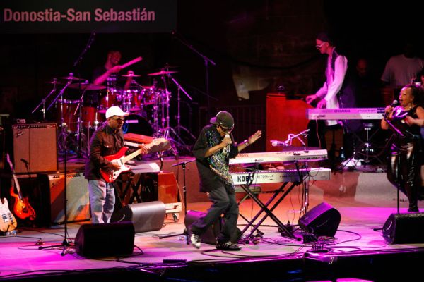 slythefamilystone21417A24D-B861-8BAD-A4ED-6E678247C157.jpg