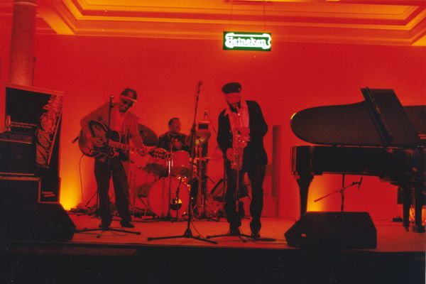 bajos-ayuntamieno-19983F559F7D-D541-32A1-067D-B21F2FDB8726.jpg