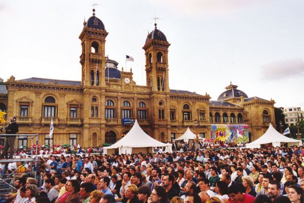 terraza-ayuntamieno01-19987F05D48C-0319-9290-2404-89ECC1089A4E.jpg
