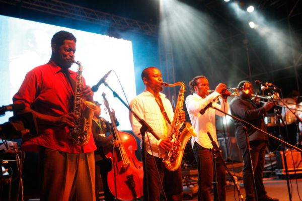 jazzjamaica1BDC19D73-86FE-F9F1-9F93-ED71A81B5E19.jpg