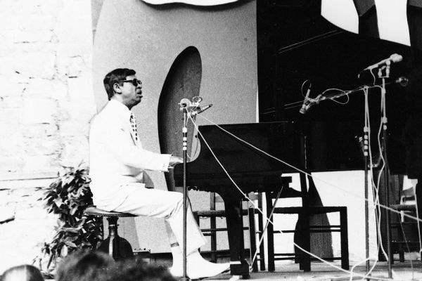 earl-fatha-hines021C000F-FA16-2728-5E89-ECA15AFD237B.jpg