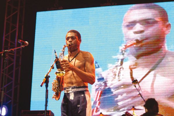 femi-kuti-2004118E5C5E3-0E6A-D729-66E7-2AFC8B7244BF.jpg